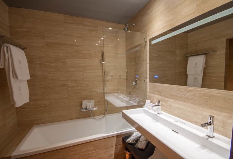 سوئیت خانواده 2 خوابه, Palacio Pinello