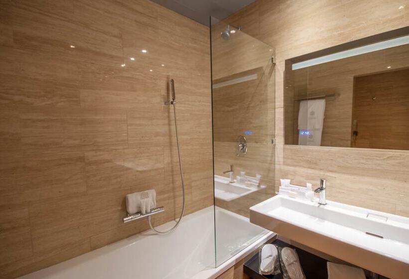 سوئیت خانواده 2 خوابه, Palacio Pinello