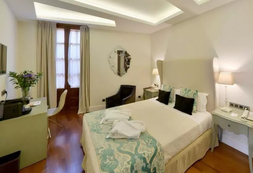 Perhesviitti 2 Makuuhuonetta, Palacio Pinello