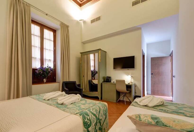 חדר סטנדרט לשלושה, Palacio Pinello