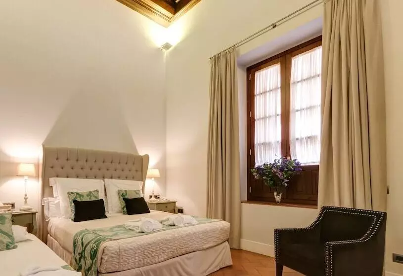 Standard Kolmen Hengen Huone, Palacio Pinello