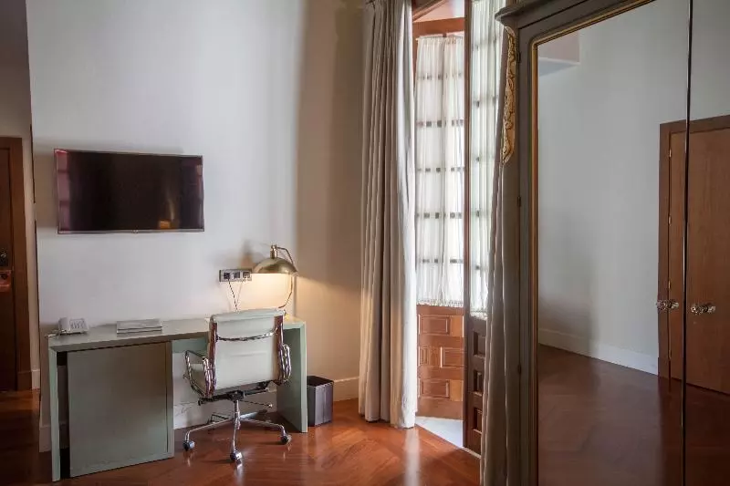 Sviitti, Palacio Pinello