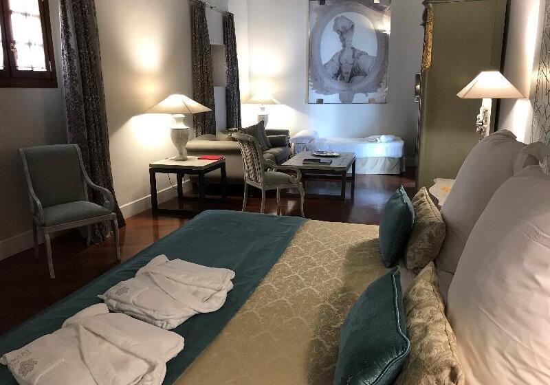 سوییت جونیور, Palacio Pinello