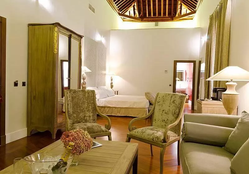Juniorsviitti, Palacio Pinello