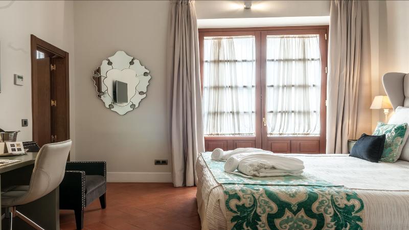 اتاق لوکس, Palacio Pinello