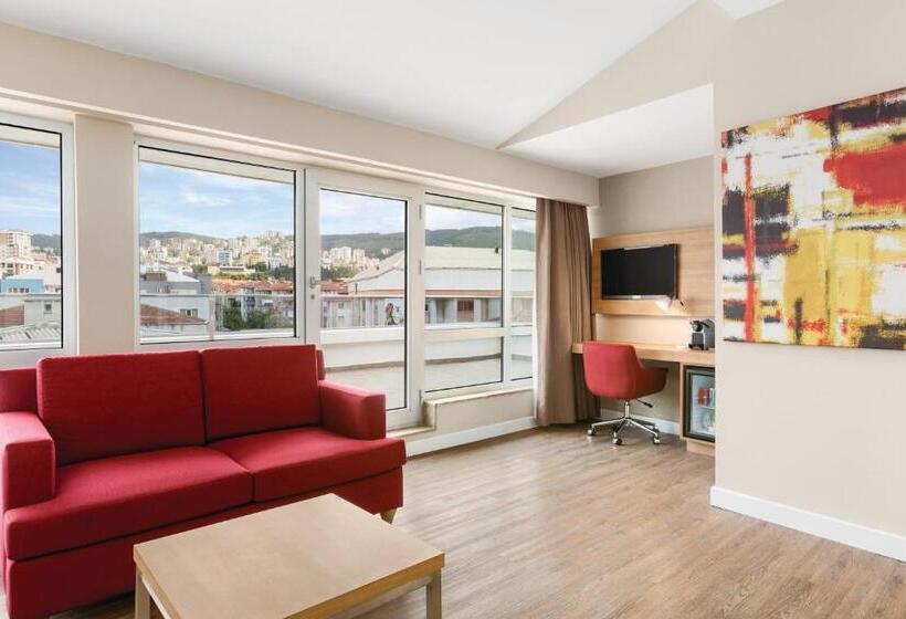 Suite, Ramada Encore Istanbul Kartal