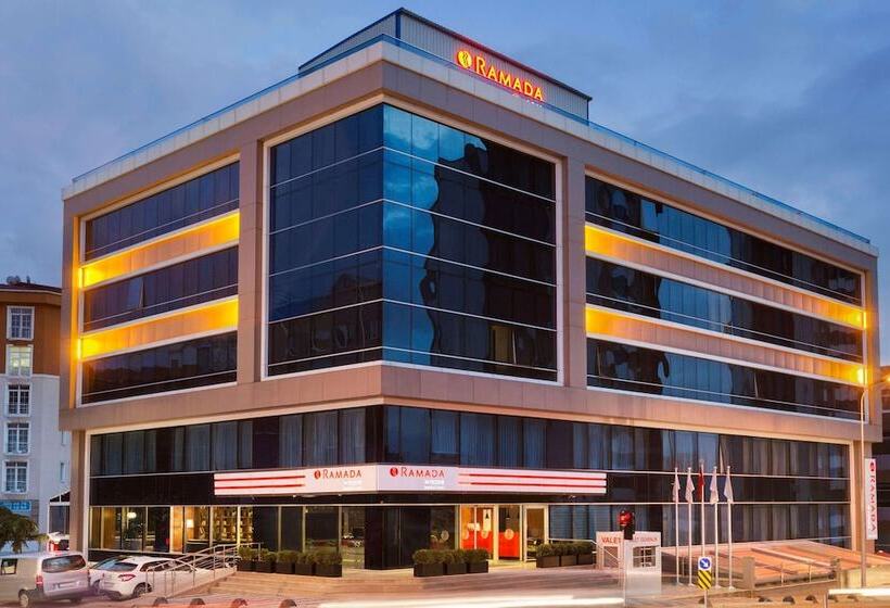 Pokój Standard, Ramada Encore Istanbul Kartal