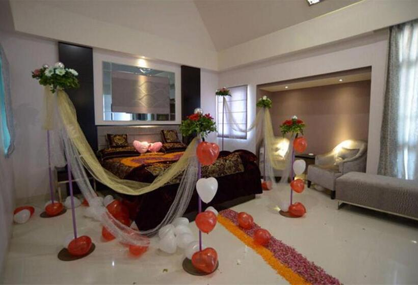 デラックスルーム, Regenta Resort Bhuj, By Royal Orchid Limited