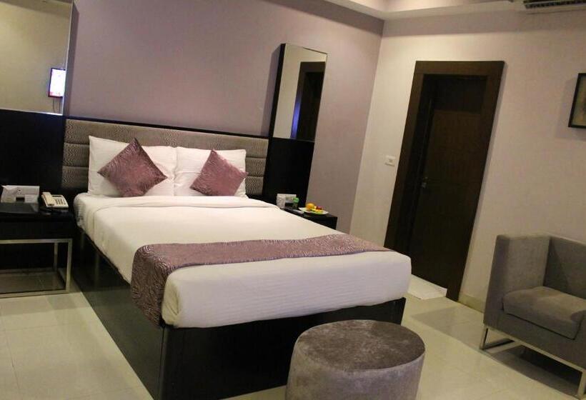 エクゼクティブルーム, Regenta Resort Bhuj, By Royal Orchid Limited