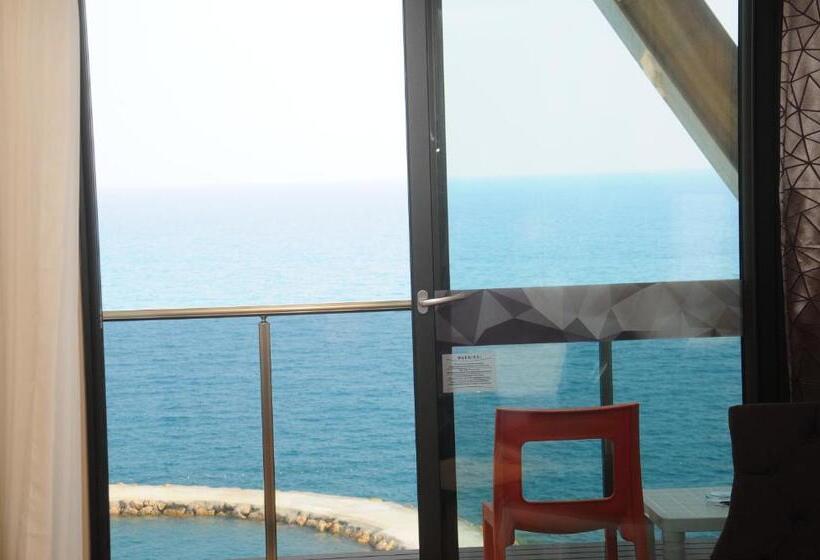 带按摩浴缸和海景的套房, Mary Hotels Alanya