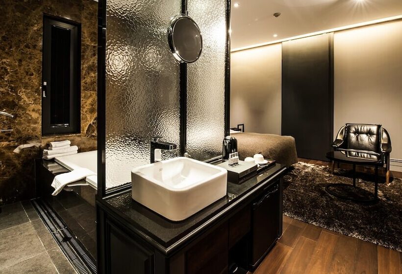 Quarto Superior, Sr Hotel Sadang