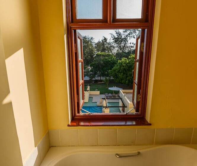 اتاق لوکس, Cocoa Boutique Hotel Your Kenyan Beachfront Bliss