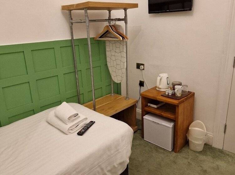 חדר סטנדרט יחיד, The Camberley