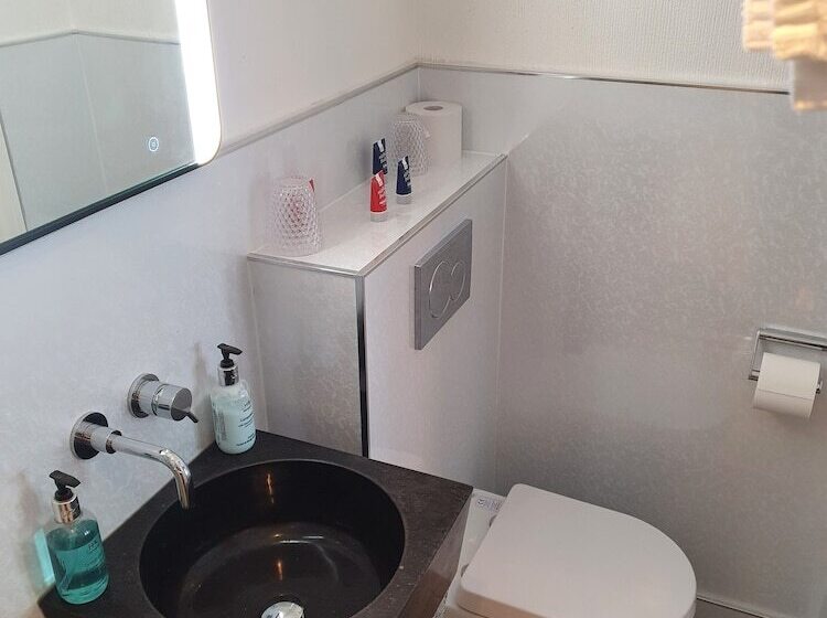 חדר סטנדרט, The Camberley