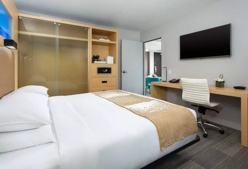 スイート, The Gates Hotel South Beach