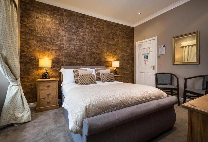 اتاق لوکس با وان آب گرم, The Howbeck & The Retreat Incl Off Site Health Club And Parking Ev Point Available