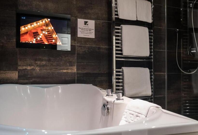 سوئیت با وان آب گرم, The Howbeck & The Retreat Incl Off Site Health Club And Parking Ev Point Available