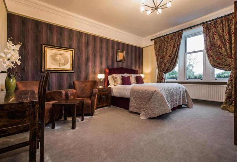 سوییت لوکس, The Howbeck & The Retreat Incl Off Site Health Club And Parking Ev Point Available