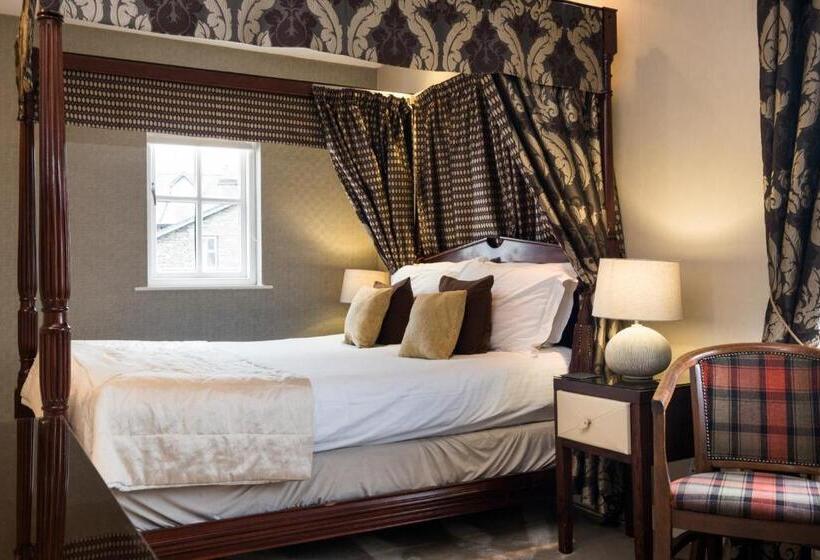 اتاق لوکس با وان آب گرم, The Howbeck & The Retreat Incl Off Site Health Club And Parking Ev Point Available