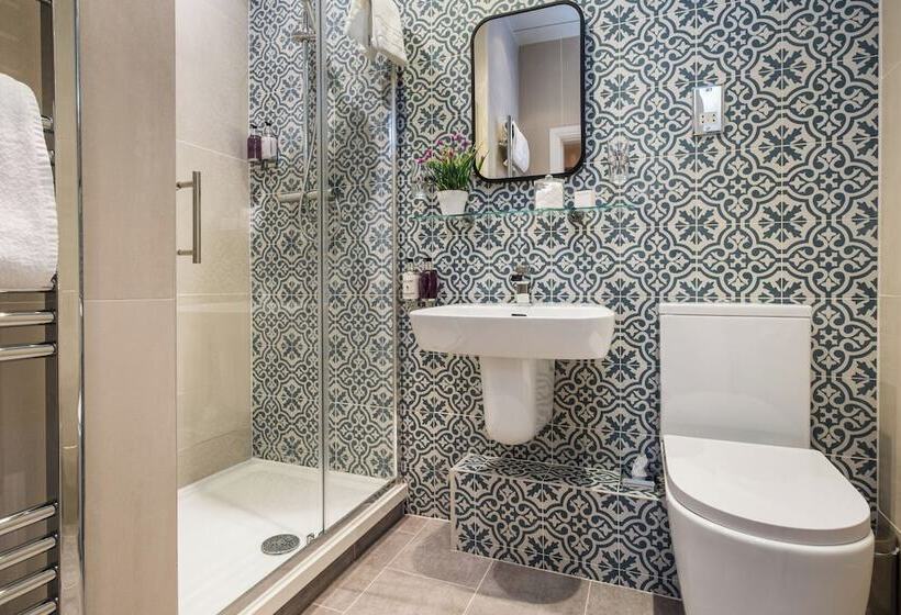 اتاق سوپریور, The Howbeck & The Retreat Incl Off Site Health Club And Parking Ev Point Available