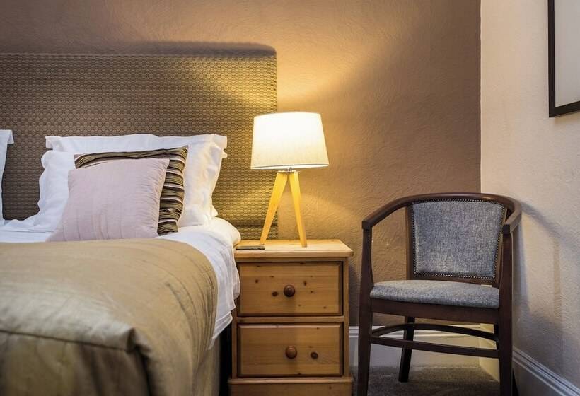 اتاق سوپریور, The Howbeck & The Retreat Incl Off Site Health Club And Parking Ev Point Available