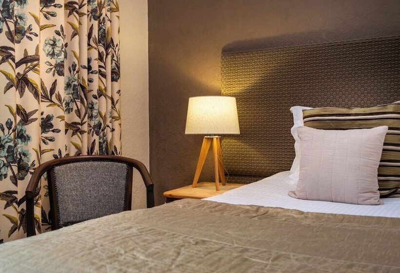 اتاق سوپریور, The Howbeck & The Retreat Incl Off Site Health Club And Parking Ev Point Available