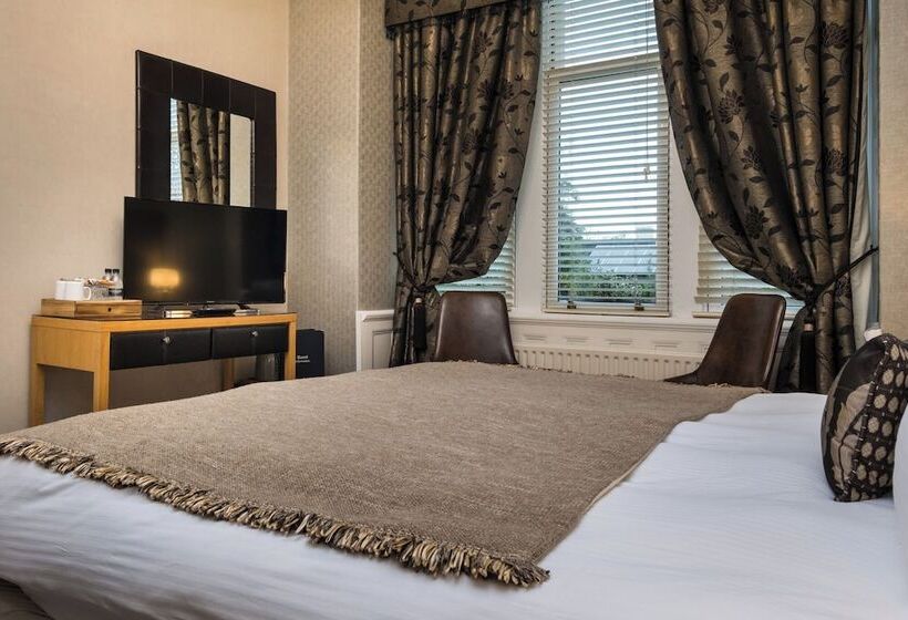 اتاق سوپریور, The Howbeck & The Retreat Incl Off Site Health Club And Parking Ev Point Available
