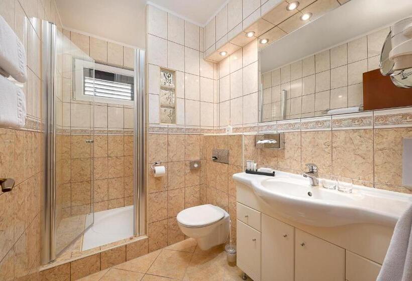 غرفة قياسية مطلّة علي البحر مزوَّدة بشُرفة, Villa Andrea