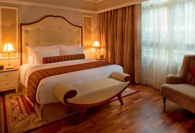 اتاق سوپریور, Warwick Doha