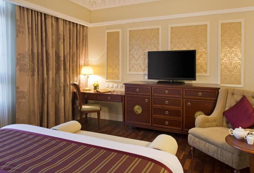 اتاق اجرایی, Warwick Doha