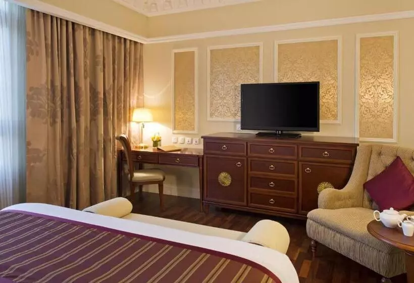 اتاق اجرایی, Warwick Doha