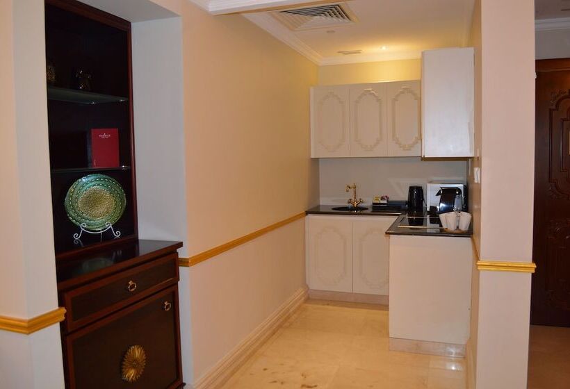 Suíte Real, Warwick Doha