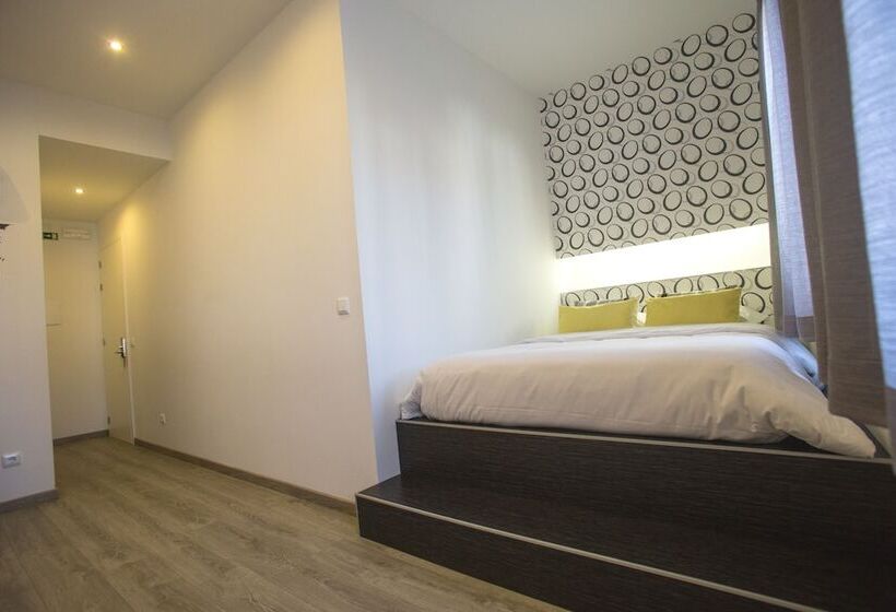 Номер Стандарт Трехместный, Thomar Story  Guest House