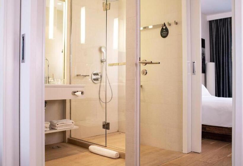 חדר אקזקיוטיב, Radisson Collection Hotel, Old Mill Belgrade