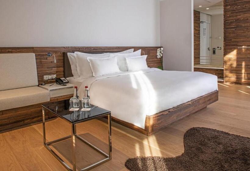 חדר אקזקיוטיב, Radisson Collection Hotel, Old Mill Belgrade