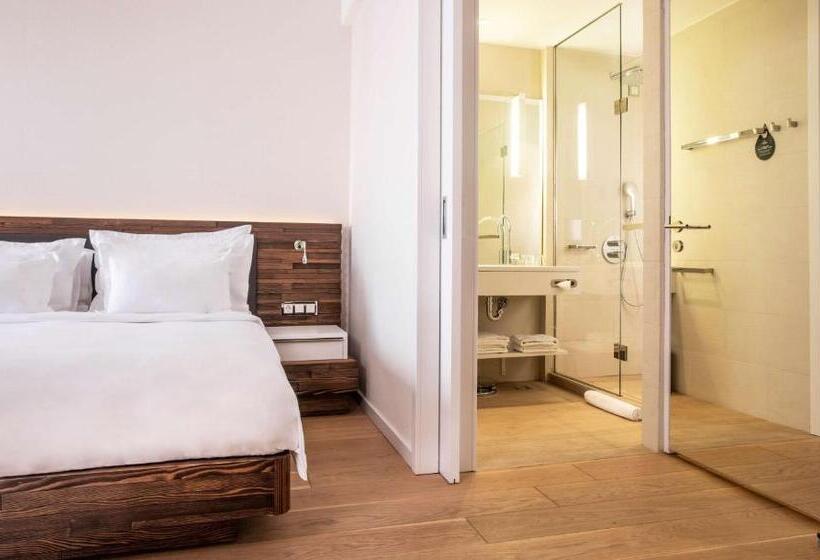 חדר אקזקיוטיב, Radisson Collection Hotel, Old Mill Belgrade