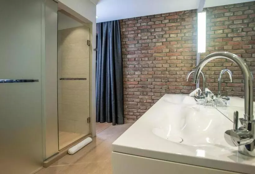 سوییت جونیور, Radisson Collection Hotel, Old Mill Belgrade