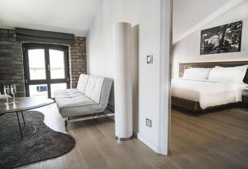 סוויטת ג'וניור, Radisson Collection Hotel, Old Mill Belgrade