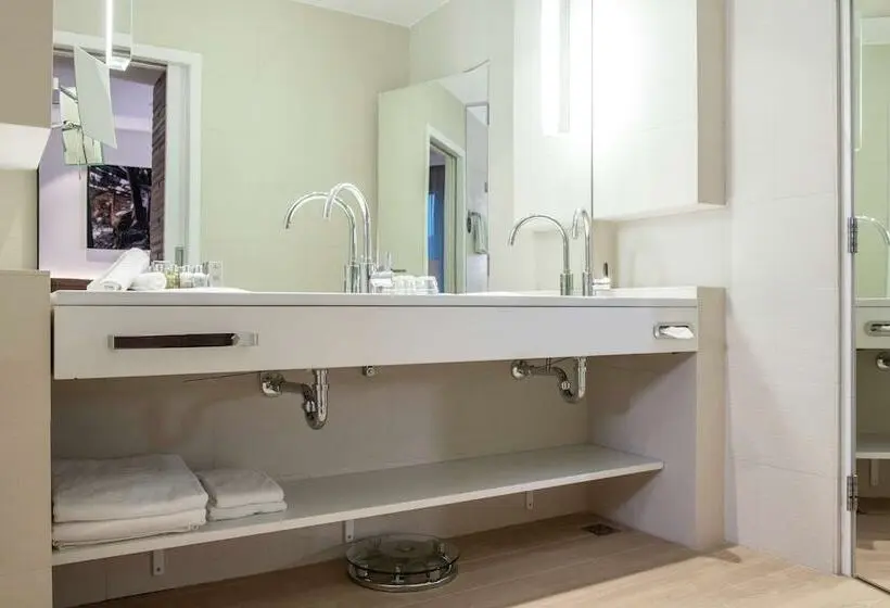 اتاق پرمیوم, Radisson Collection Hotel, Old Mill Belgrade