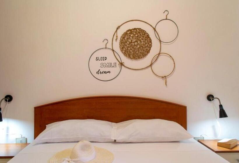 דירת חדר בקומת קרקע, Residence Tre Palme   Localo