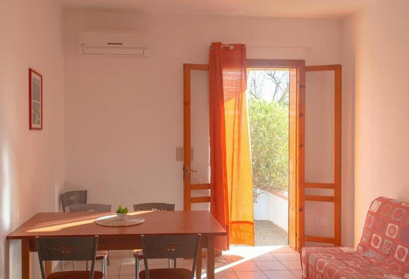 דירת חדר בקומת קרקע, Residence Tre Palme   Localo