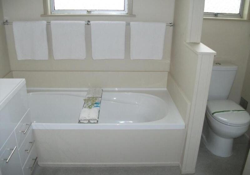 דירת שני חדרים, Scenicland Motels