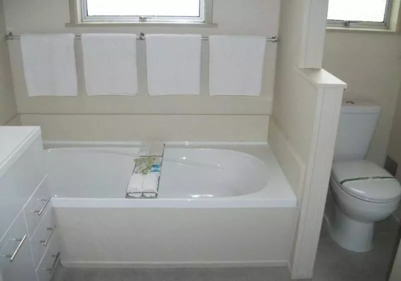 2ベッドルームアパートメント, Scenicland Motels