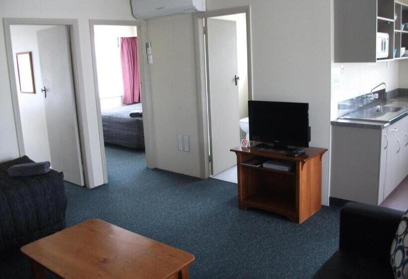 Апартаменты 2 Спальни, Scenicland Motels