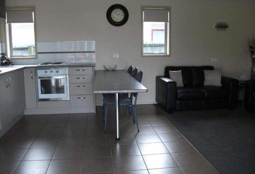 דירת אקזקיוטיב, חדר שינה 1, Scenicland Motels