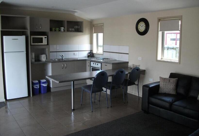 דירת אקזקיוטיב, חדר שינה 1, Scenicland Motels