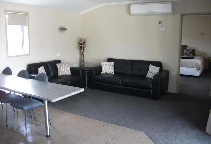 דירת אקזקיוטיב, חדר שינה 1, Scenicland Motels