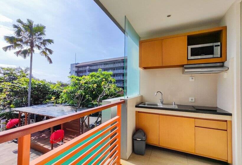 נוף לבריכה, Seminyak Square Hotel And Villas