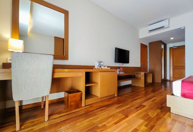 נוף לבריכה, Seminyak Square Hotel And Villas