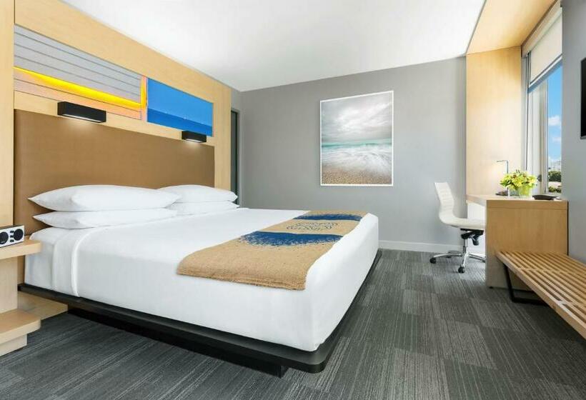 اتاق استاندارد با تخت بزرگ, The Gates Hotel South Beach